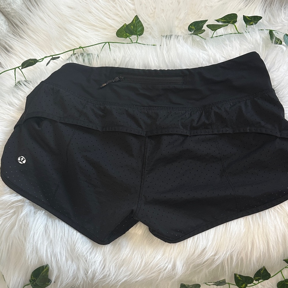 Lululemon - Picture 2 of 3